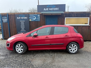 Used Peugeot 308 2013 for sale - 77700824: Photo