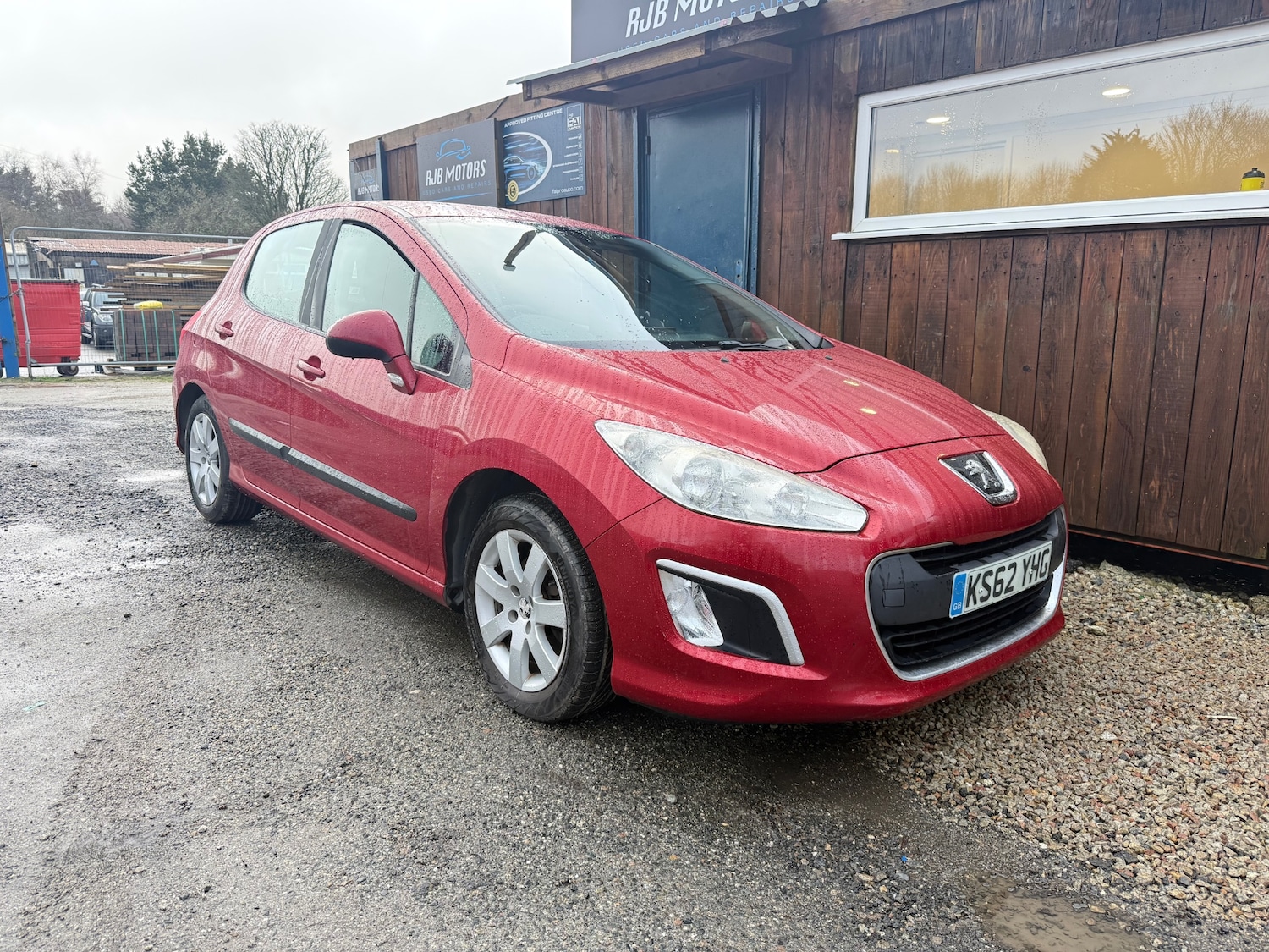 Used Peugeot 308 2013 for sale - 77700824: Photo 6