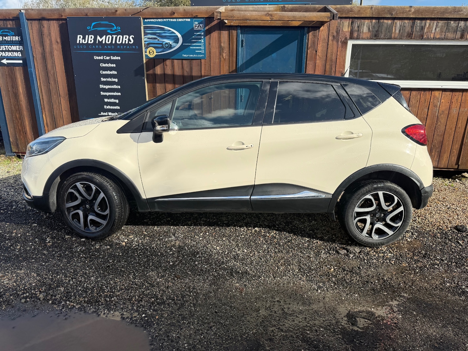 Used Renault Captur 2016 for sale - 76364856: Photo 3