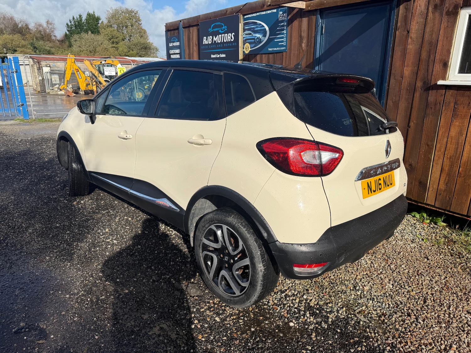 Used Renault Captur 2016 for sale - 76364856: Photo 4