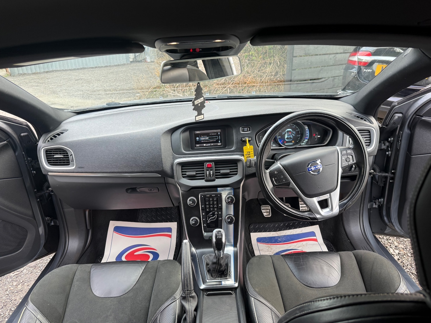 Used Volvo V40 2015 for sale - 76444730: Photo 13