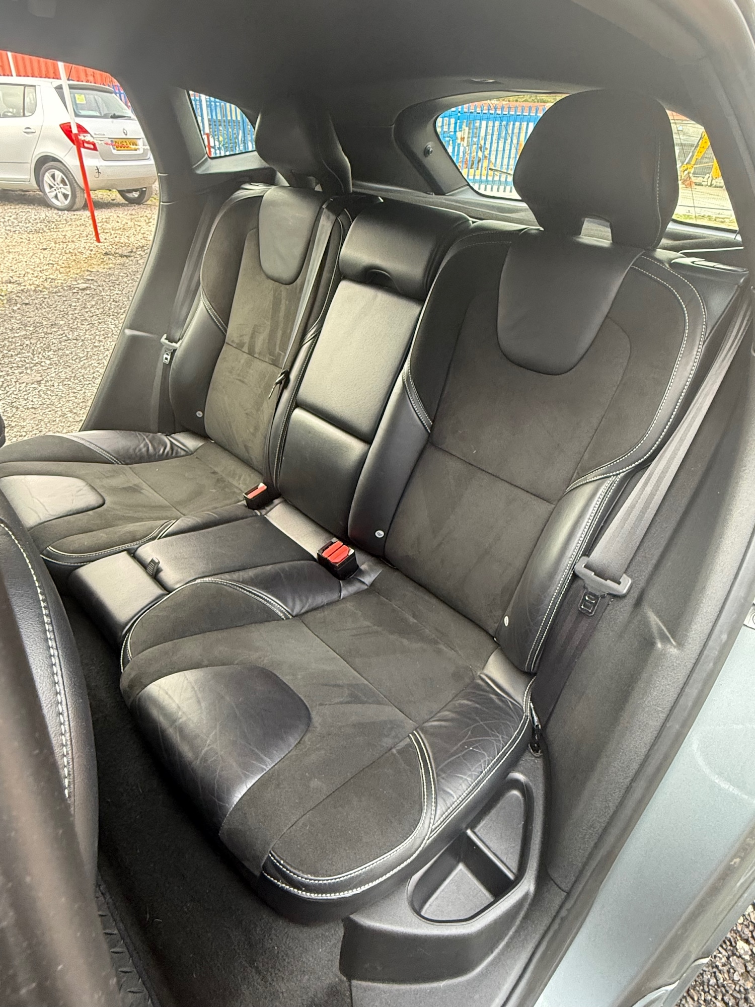 Used Volvo V40 2015 for sale - 76444730: Photo 15