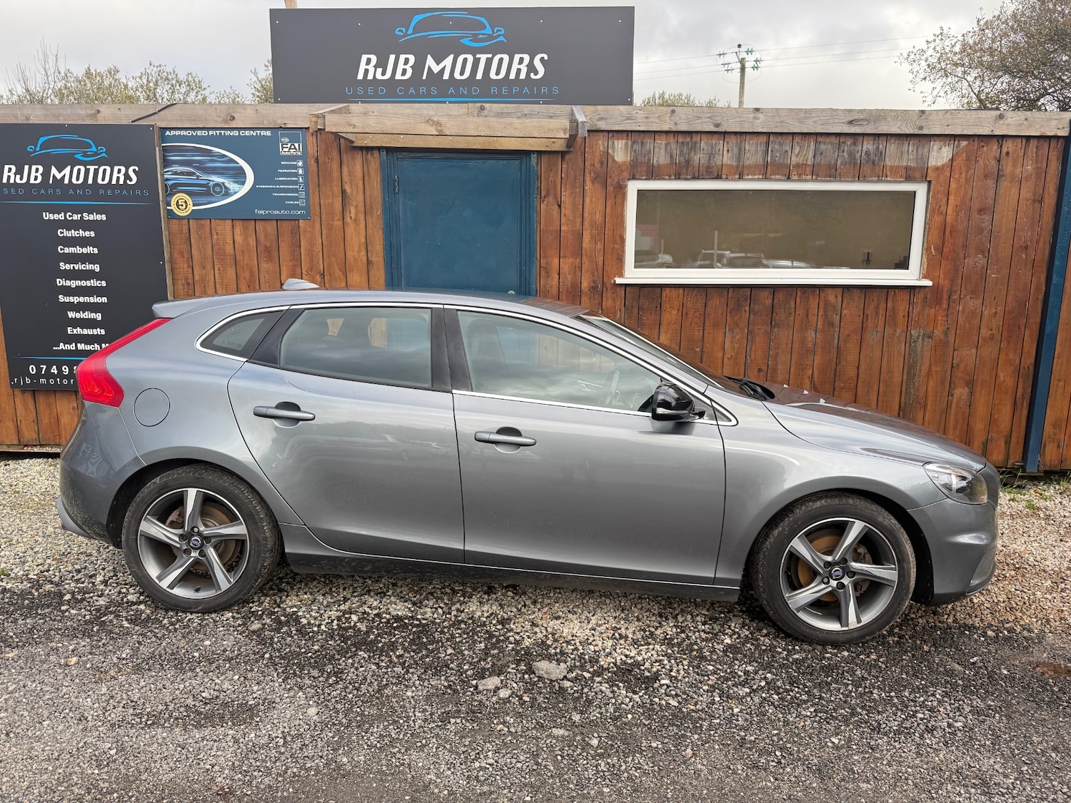 Used Volvo V40 2015 for sale - 76444730: Photo 7