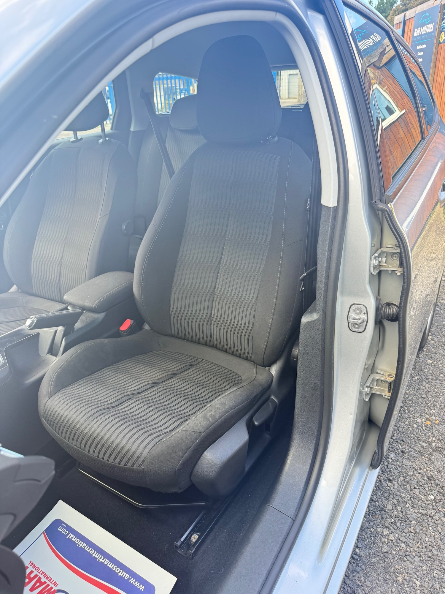 Used Peugeot 308 2016 for sale - 76041373: Photo 11