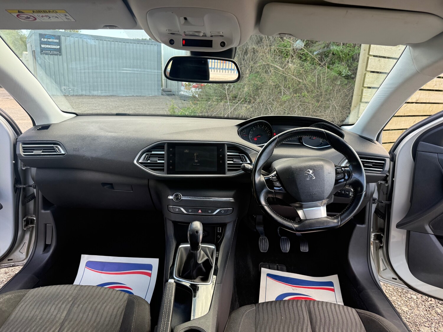 Used Peugeot 308 2016 for sale - 76041373: Photo 13