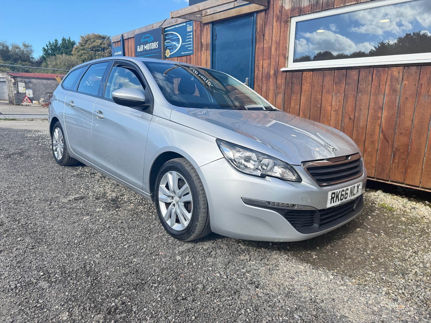 Used Peugeot 308 2016 for sale - 76041373: Photo 6