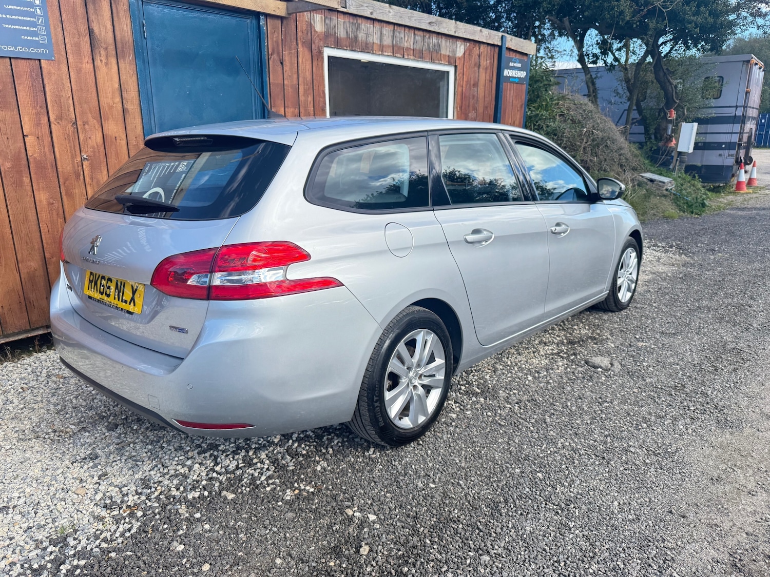 Used Peugeot 308 2016 for sale - 76041373: Photo 8