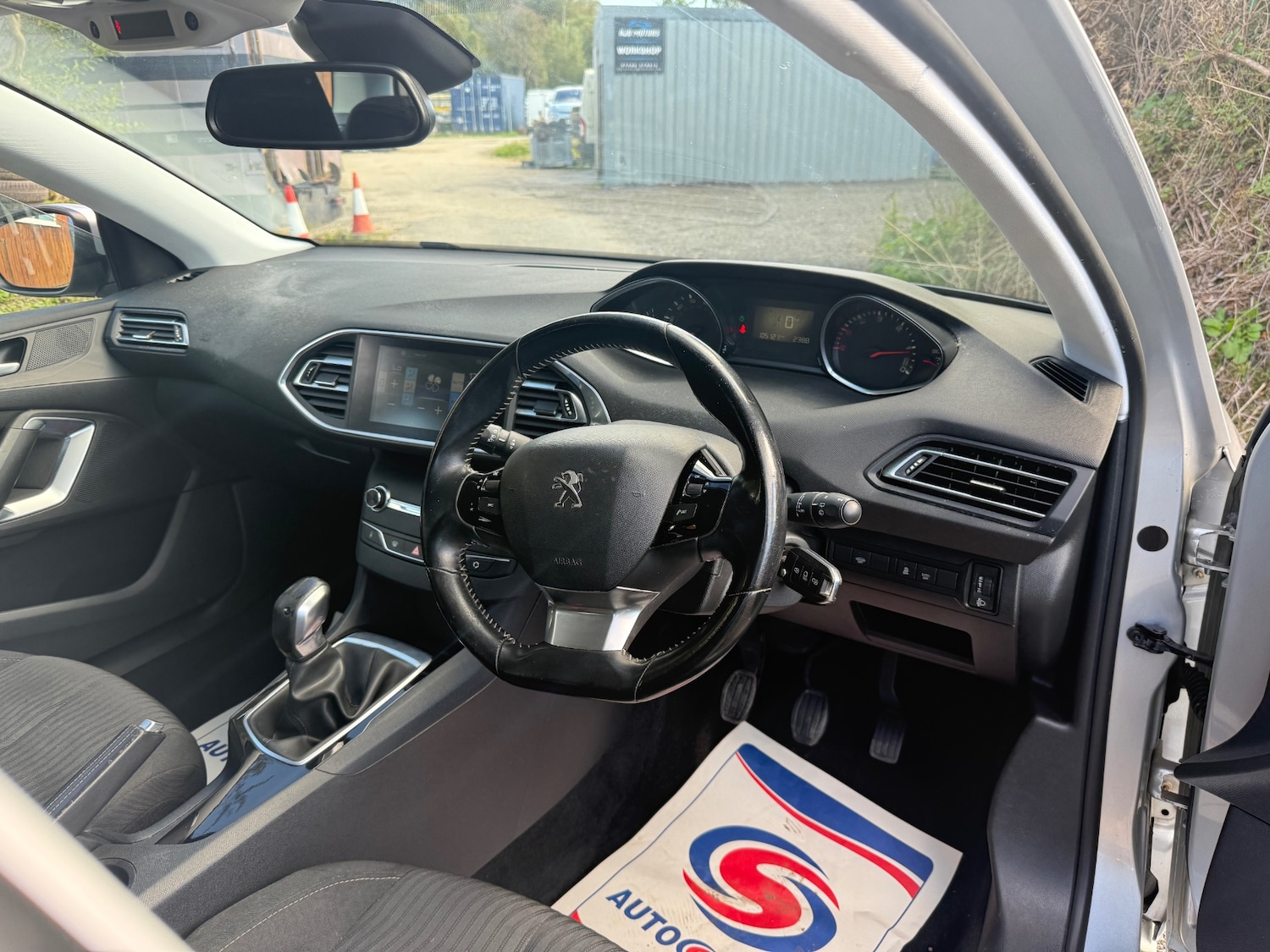 Used Peugeot 308 2016 for sale - 76041373: Photo 9