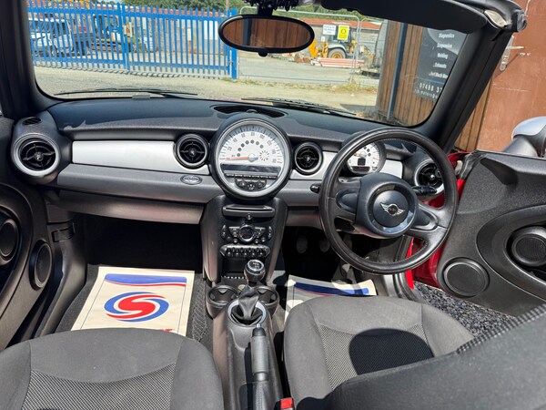 Used MINI Convertible 2011 for sale - 75581874: Photo 16