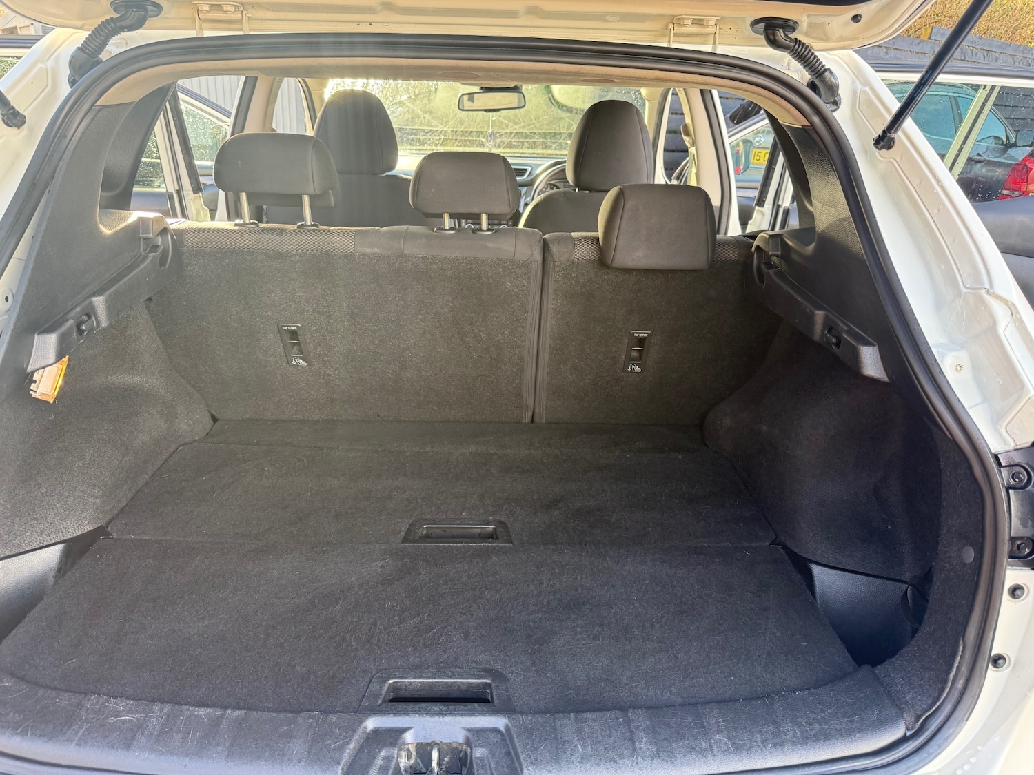 Used Nissan Qashqai 2014 for sale - 77220780: Photo 17