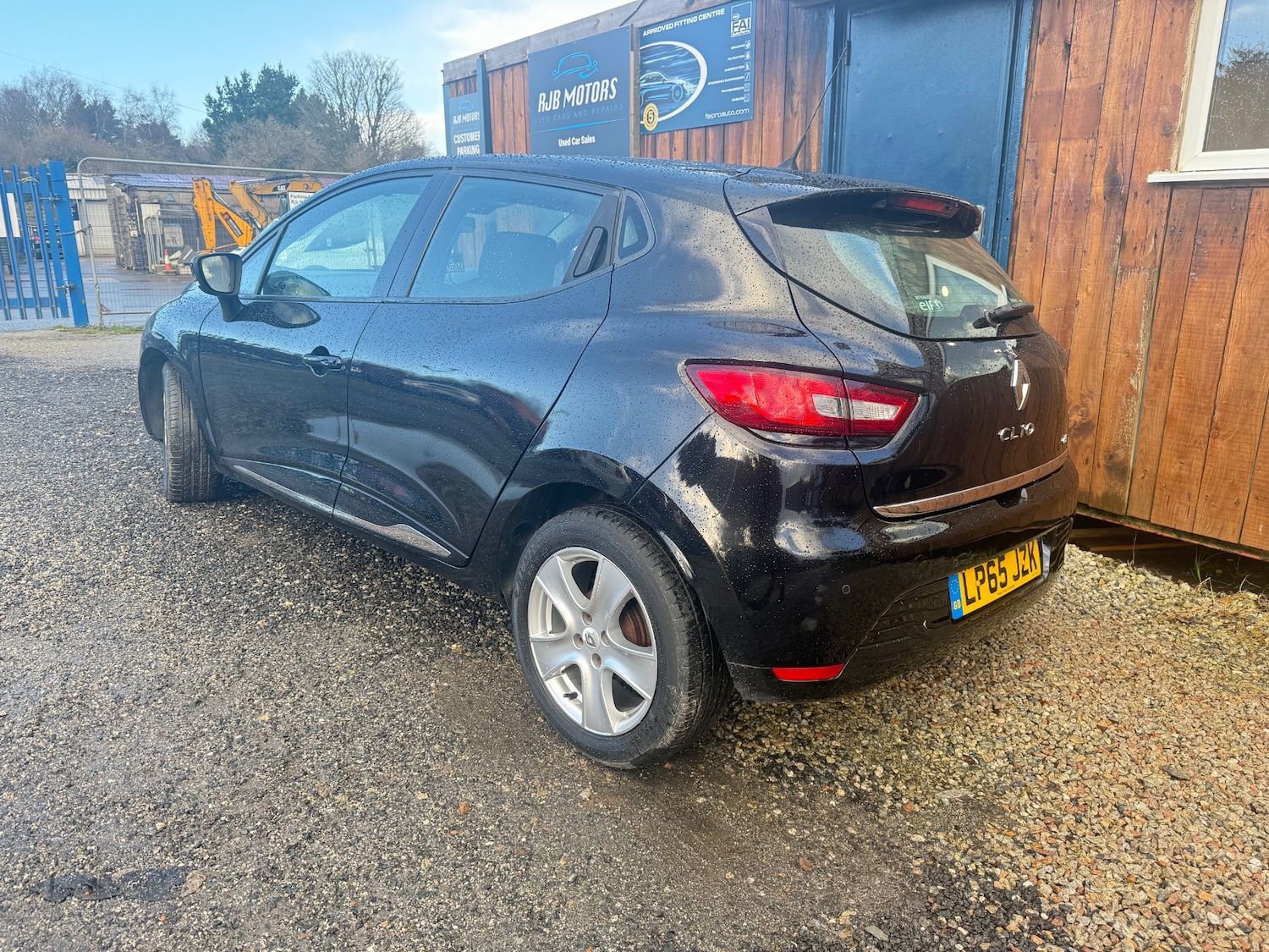 Used Renault Clio 2015 for sale - 77008368: Photo 4