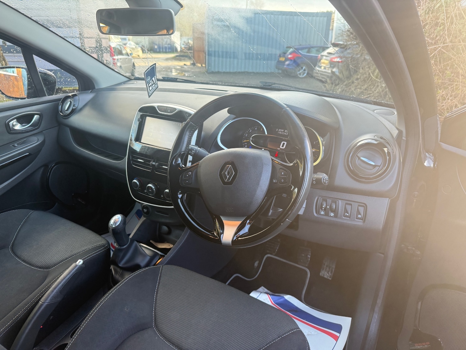 Used Renault Clio 2015 for sale - 77008368: Photo 9