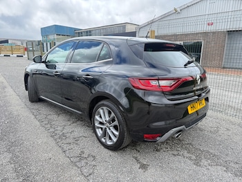 Used Renault Megane 2017 for sale - 78782639: Photo