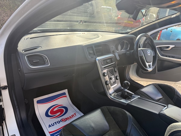 Used Volvo V60 2013 for sale - 76302179: Photo 10