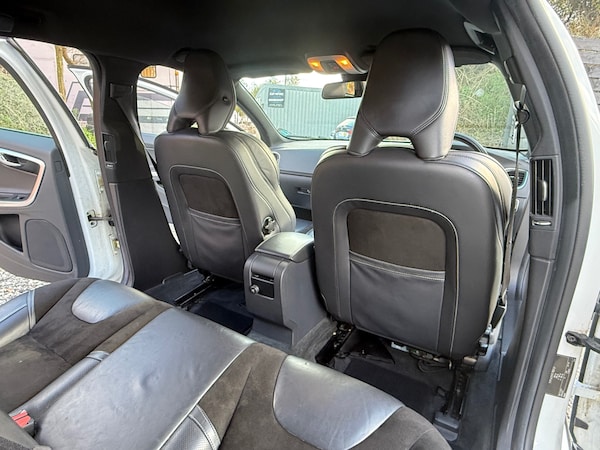 Used Volvo V60 2013 for sale - 76302179: Photo 16
