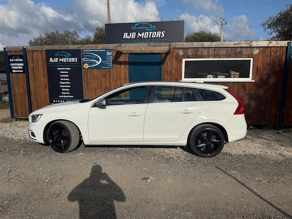 Used Volvo V60 2013 for sale - 76302179: Photo 3