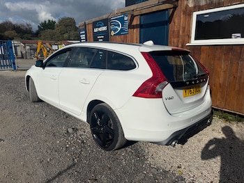 Used Volvo V60 2013 for sale - 76302179: Photo 4