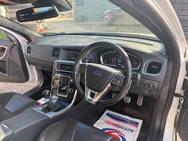 Used Volvo V60 2013 for sale - 76302179: Photo 9