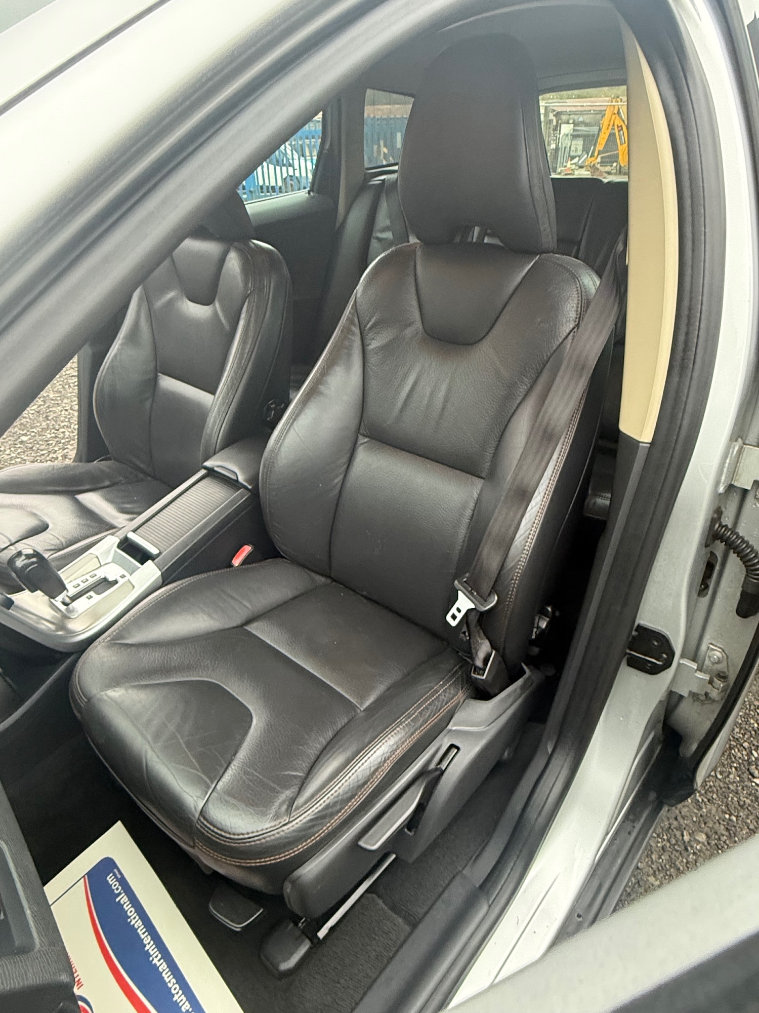 Used Volvo XC60 2011 for sale - 76594630: Photo 11