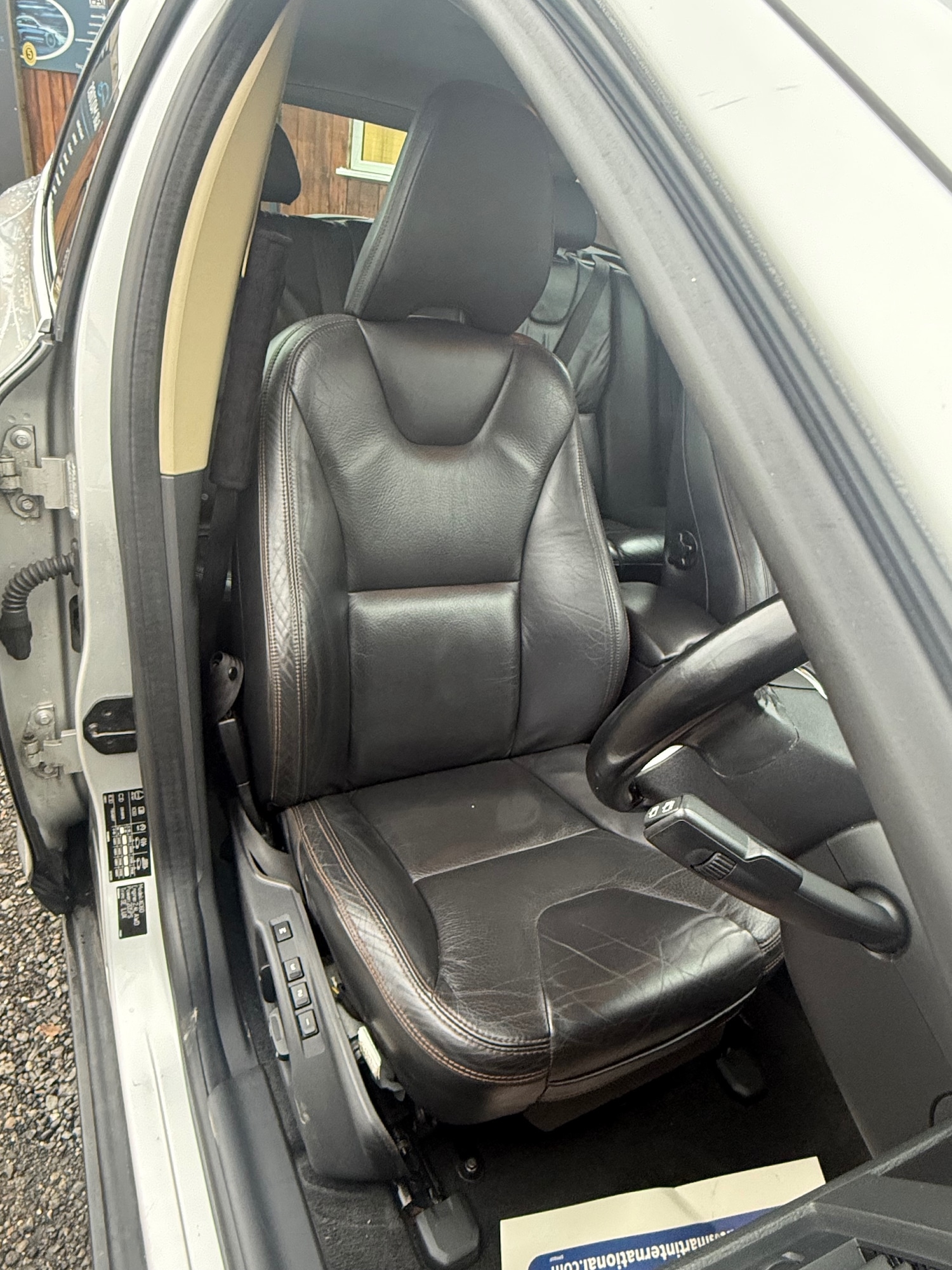 Used Volvo XC60 2011 for sale - 76594630: Photo 12