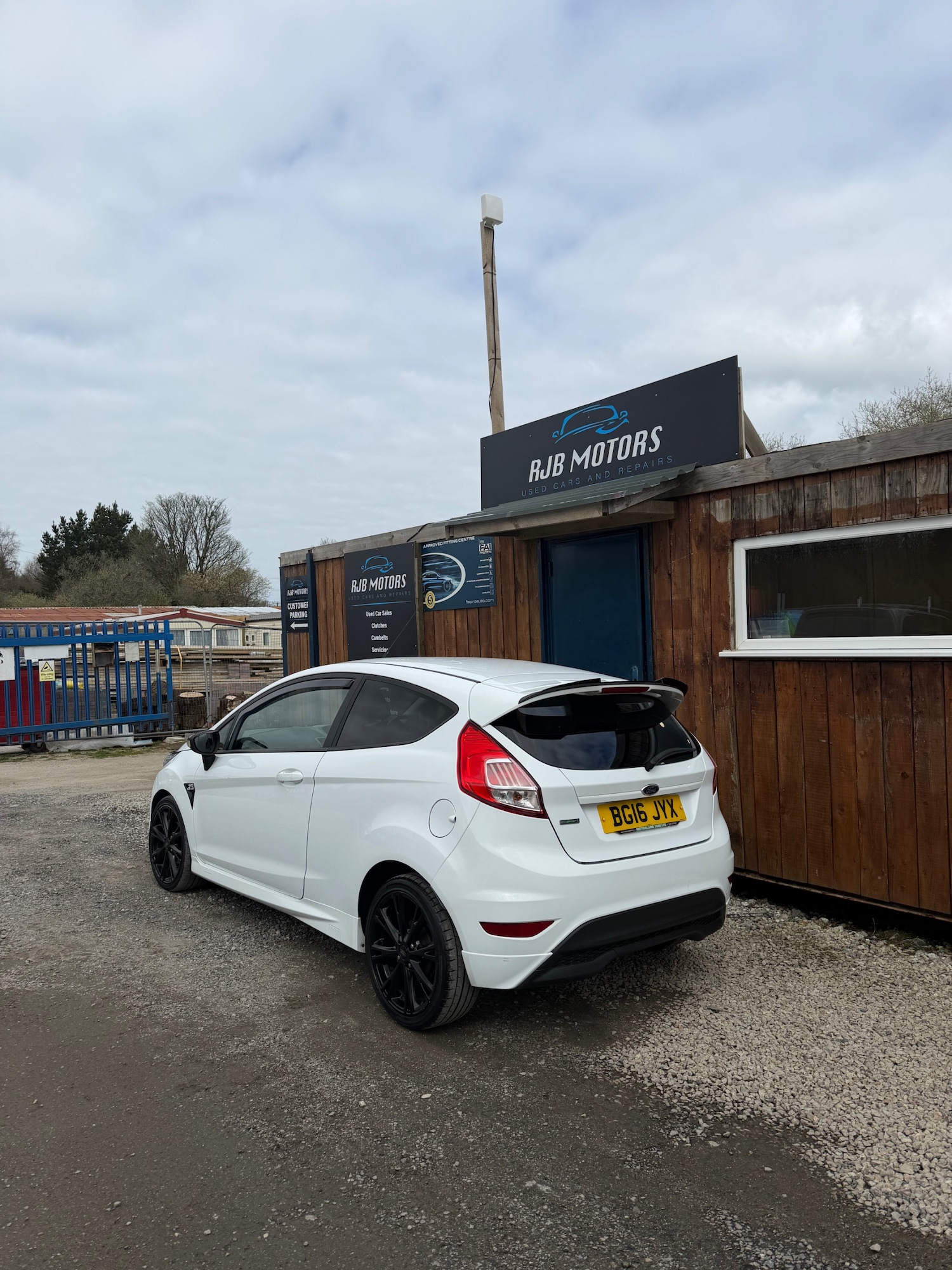 Used Ford Fiesta 2016 for sale - 78112238: Photo 4
