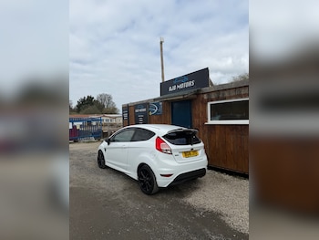 Used Ford Fiesta 2016 for sale - 78112238: Photo