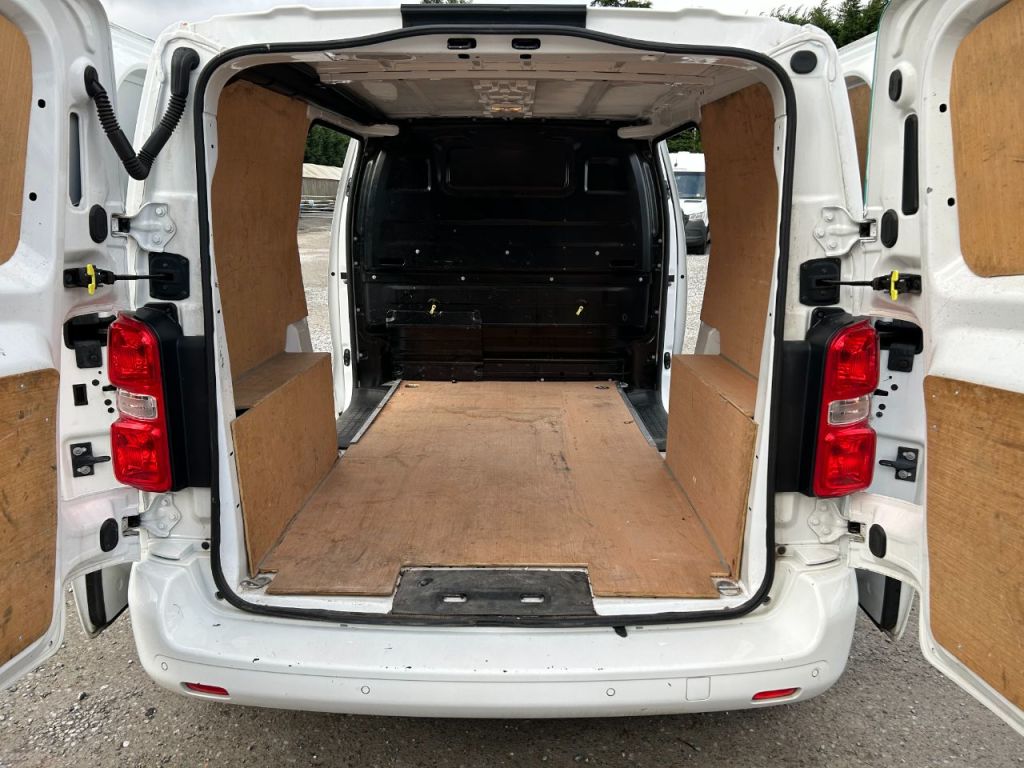 Used Vauxhall Vivaro 2021 for sale - 77715320: Photo 10