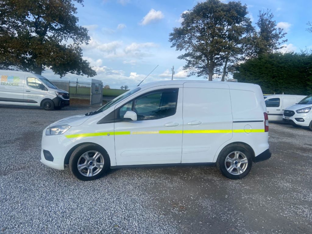 Used Ford Transit Courier 2018 for sale - 76367137: Photo 3