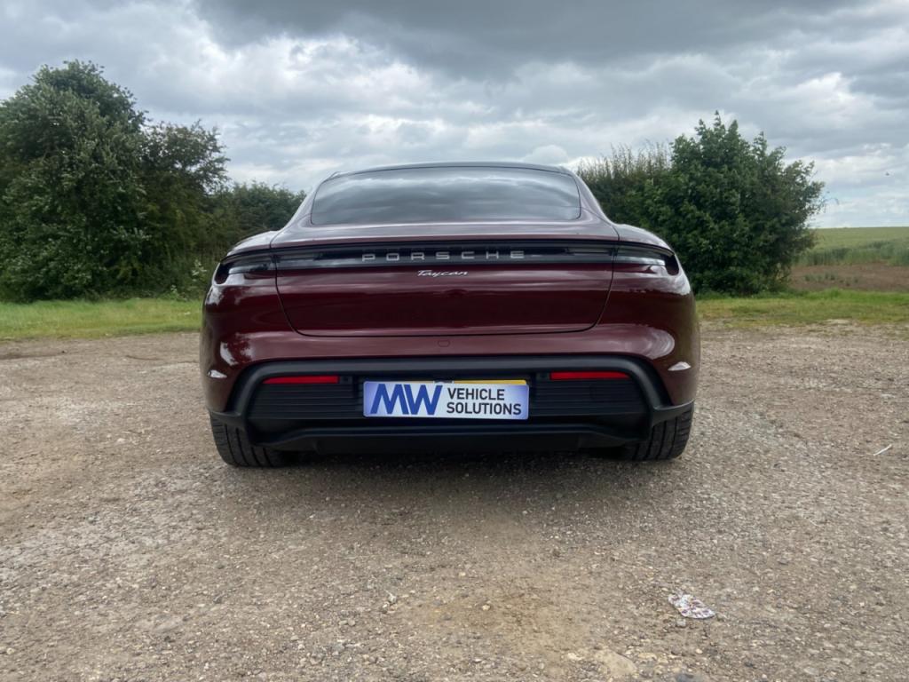 Used Porsche Taycan 2023 for sale - 76685834: Photo 4