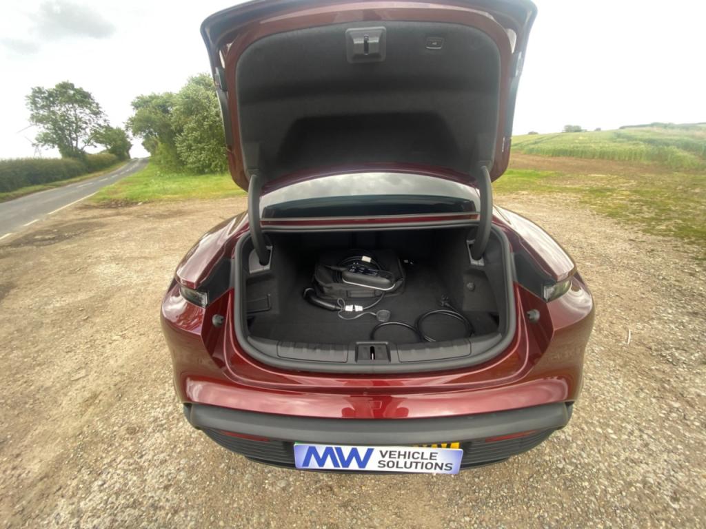 Used Porsche Taycan 2023 for sale - 76685834: Photo 5