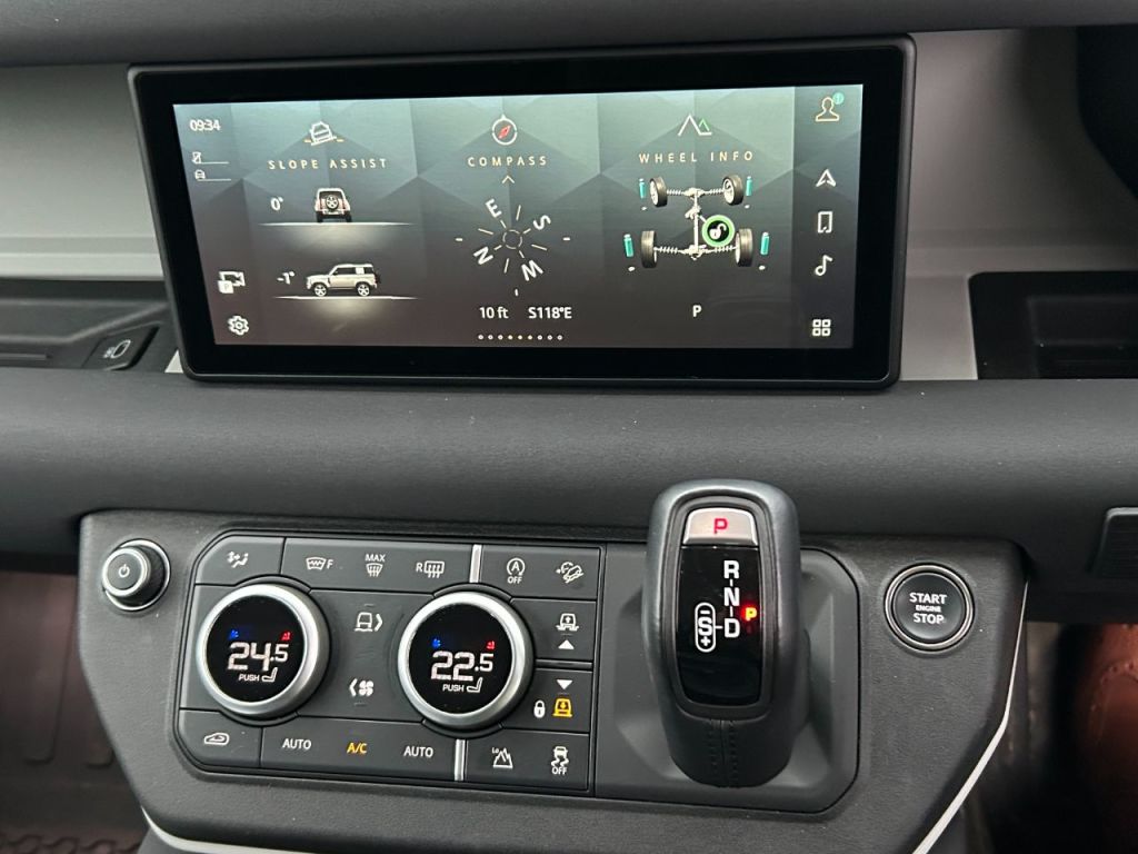 Used Land Rover Defender 2022 for sale - 77417302: Photo 11