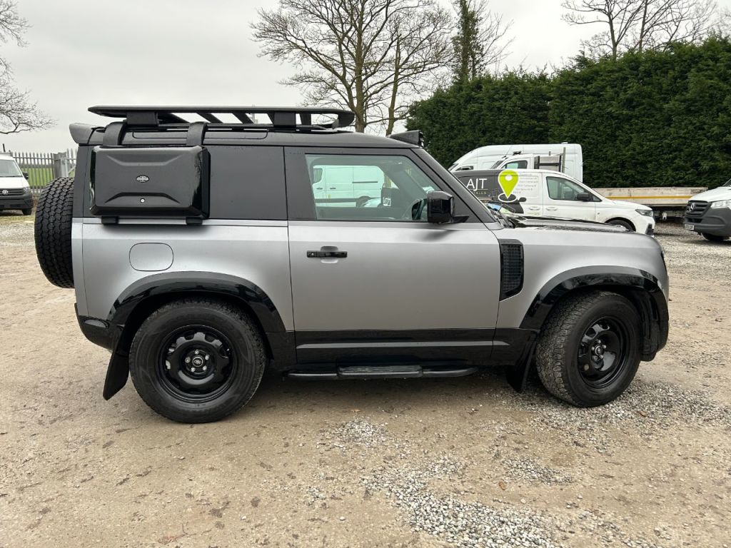 Used Land Rover Defender 2022 for sale - 77417302: Photo 8