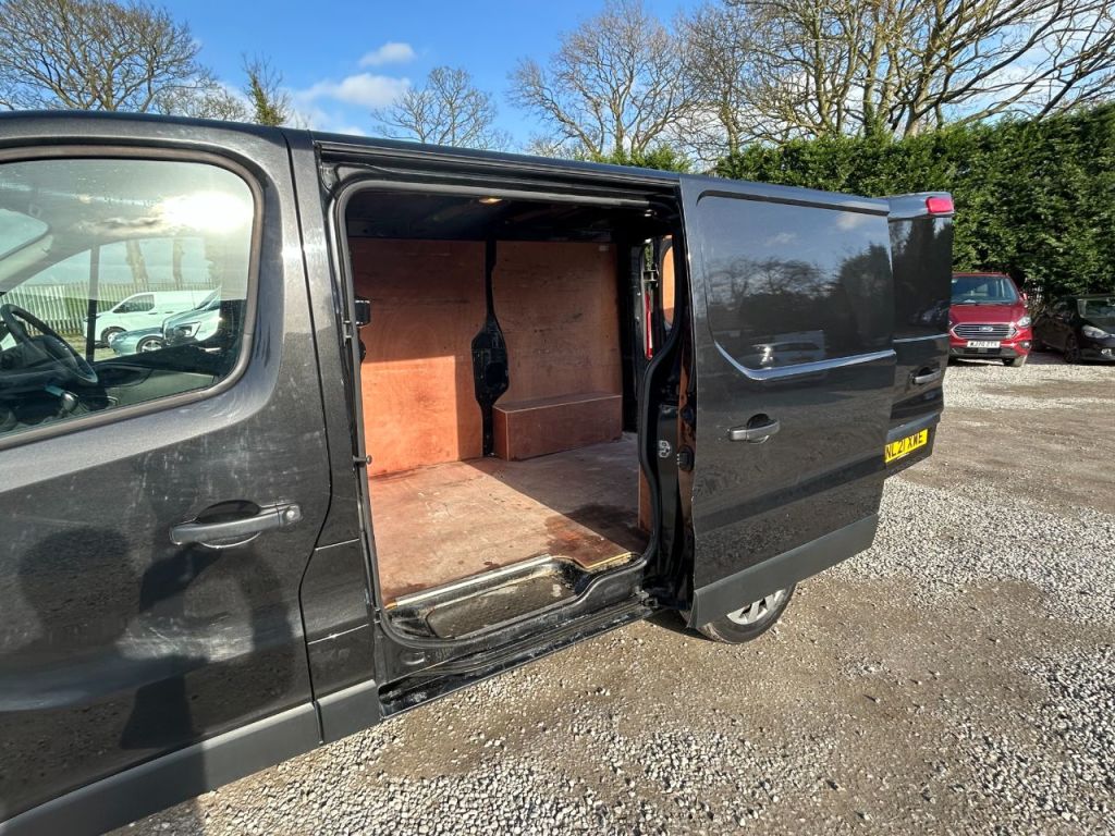 Used Nissan NV300 2021 for sale - 77666097: Photo 13