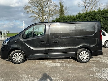 Used Nissan NV300 2021 for sale - 77666097: Photo