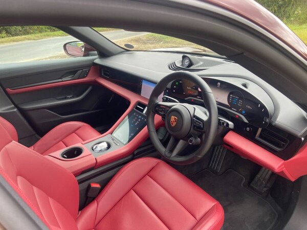 Used Porsche Taycan 2023 for sale - 71659378: Photo 11