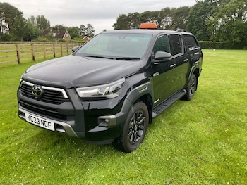 Used Toyota Hilux 2023 for sale - 78857642: Photo