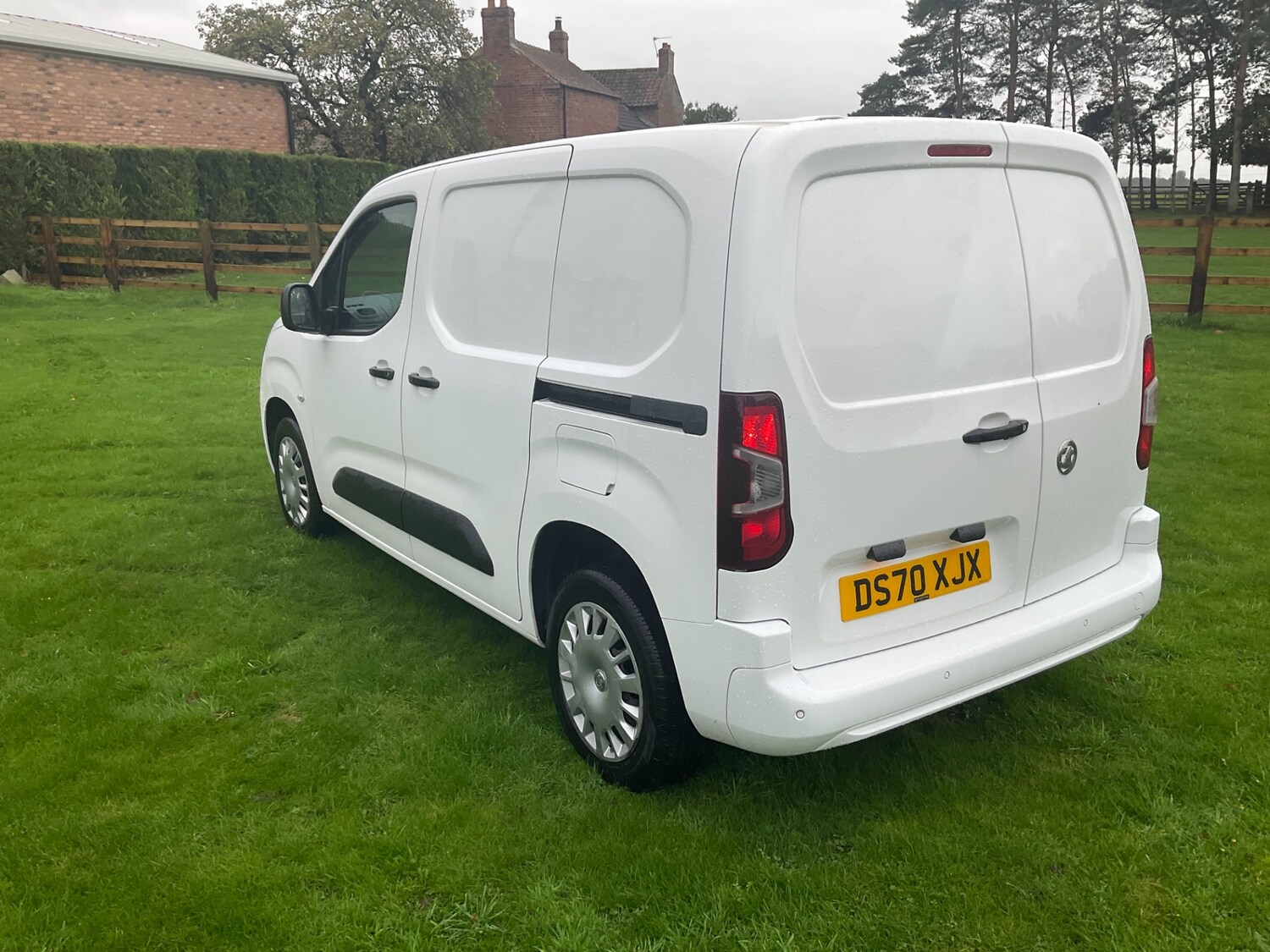 Used Vauxhall Combo 2020 for sale - 76547611: Photo 5