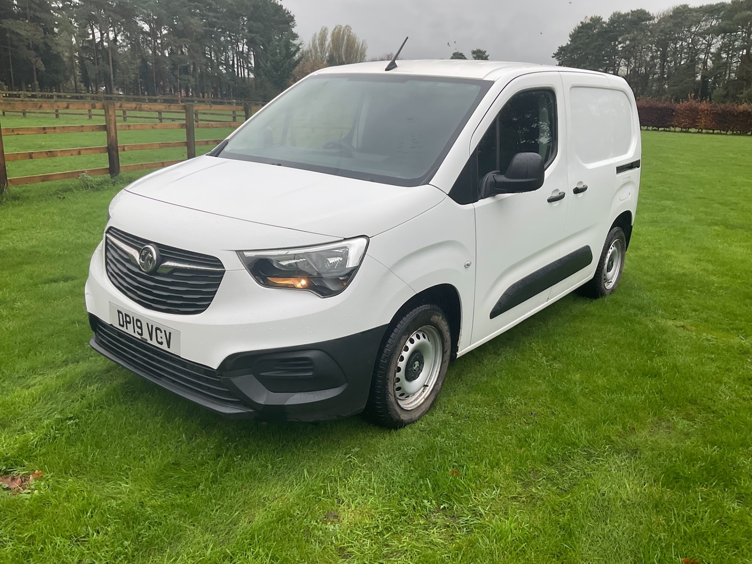 Used Vauxhall Combo 2019 for sale - 76547618: Photo 1