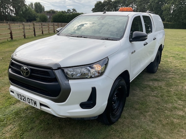 Used Toyota Hilux 2021 for sale - 75667007: Photo 2