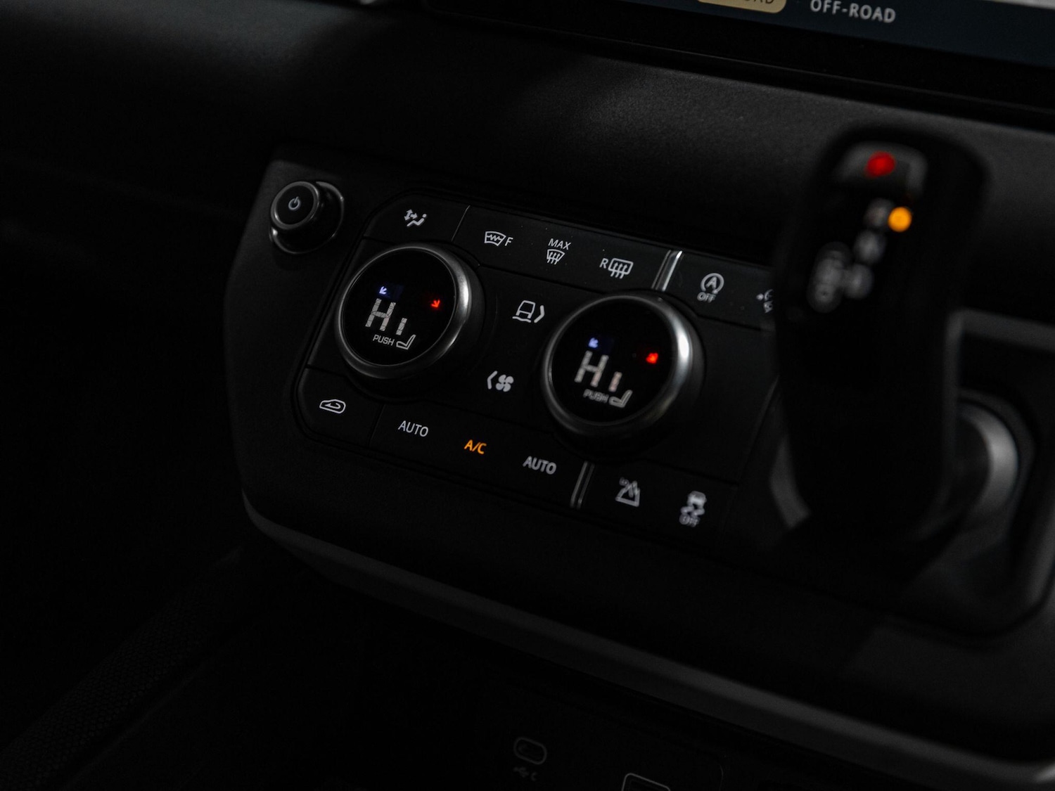 Used Land Rover Defender 90 for sale - 76425446: Photo 18