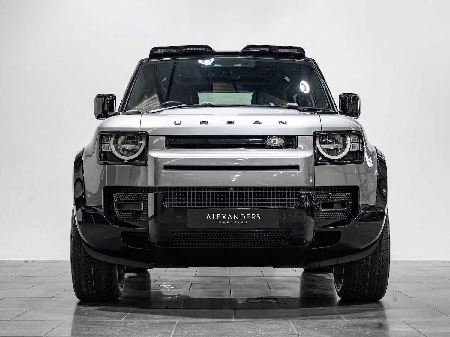 Used Land Rover Defender 90 for sale - 76425446: Photo 8