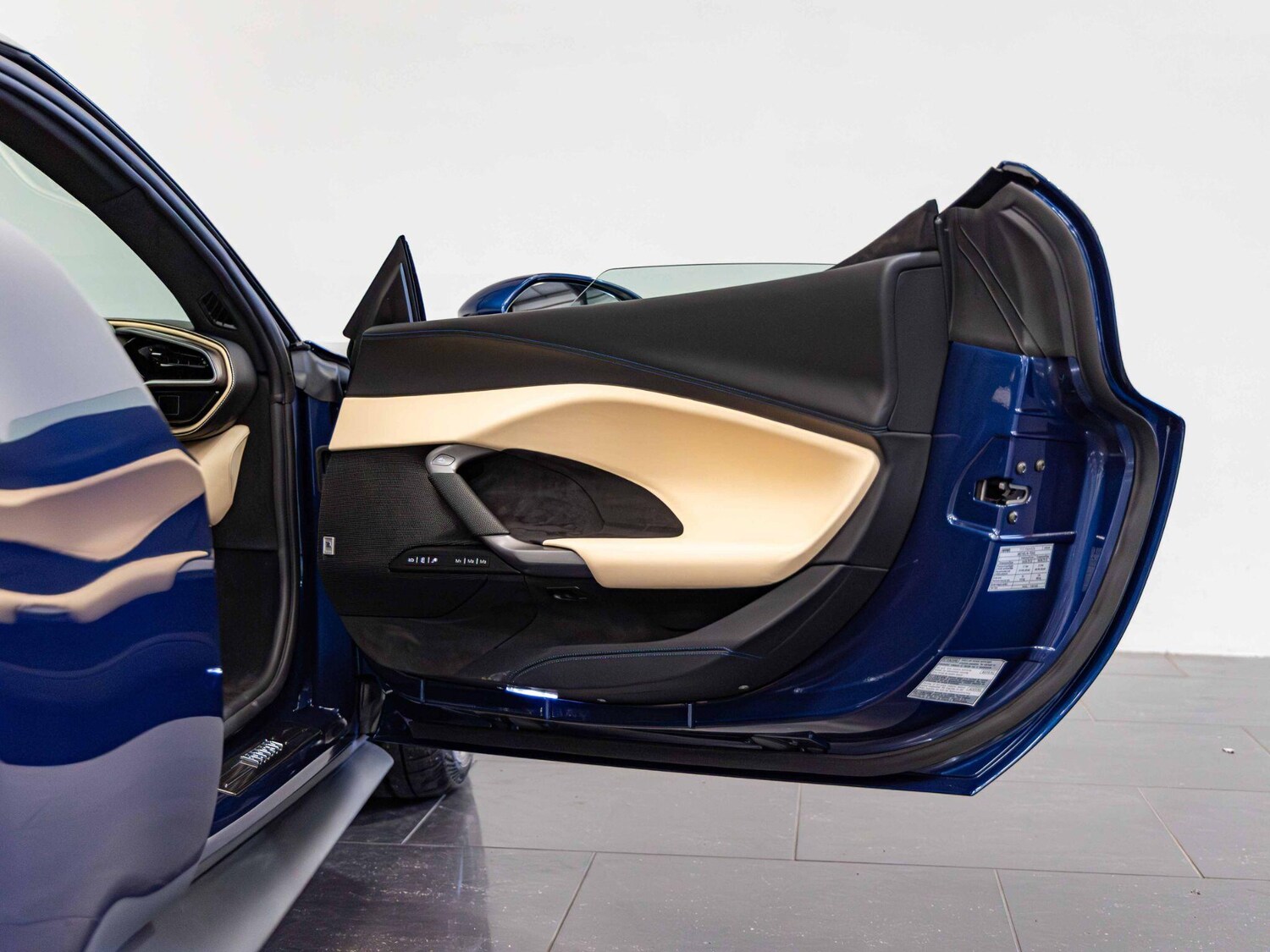 Used Ferrari 296 GTB 2025 for sale - 76136089: Photo 18