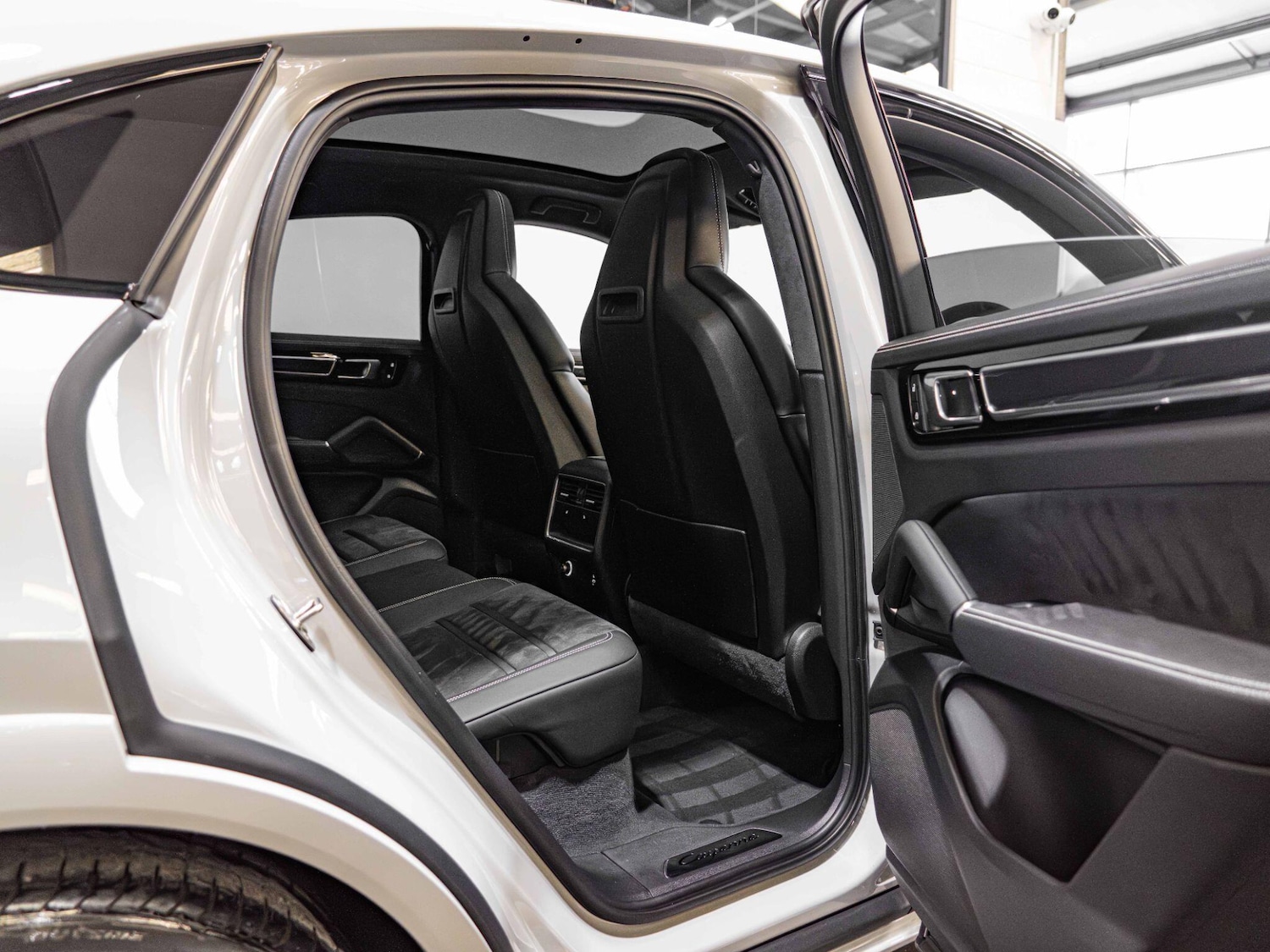 Used Porsche Cayenne for sale - 76989307: Photo 19