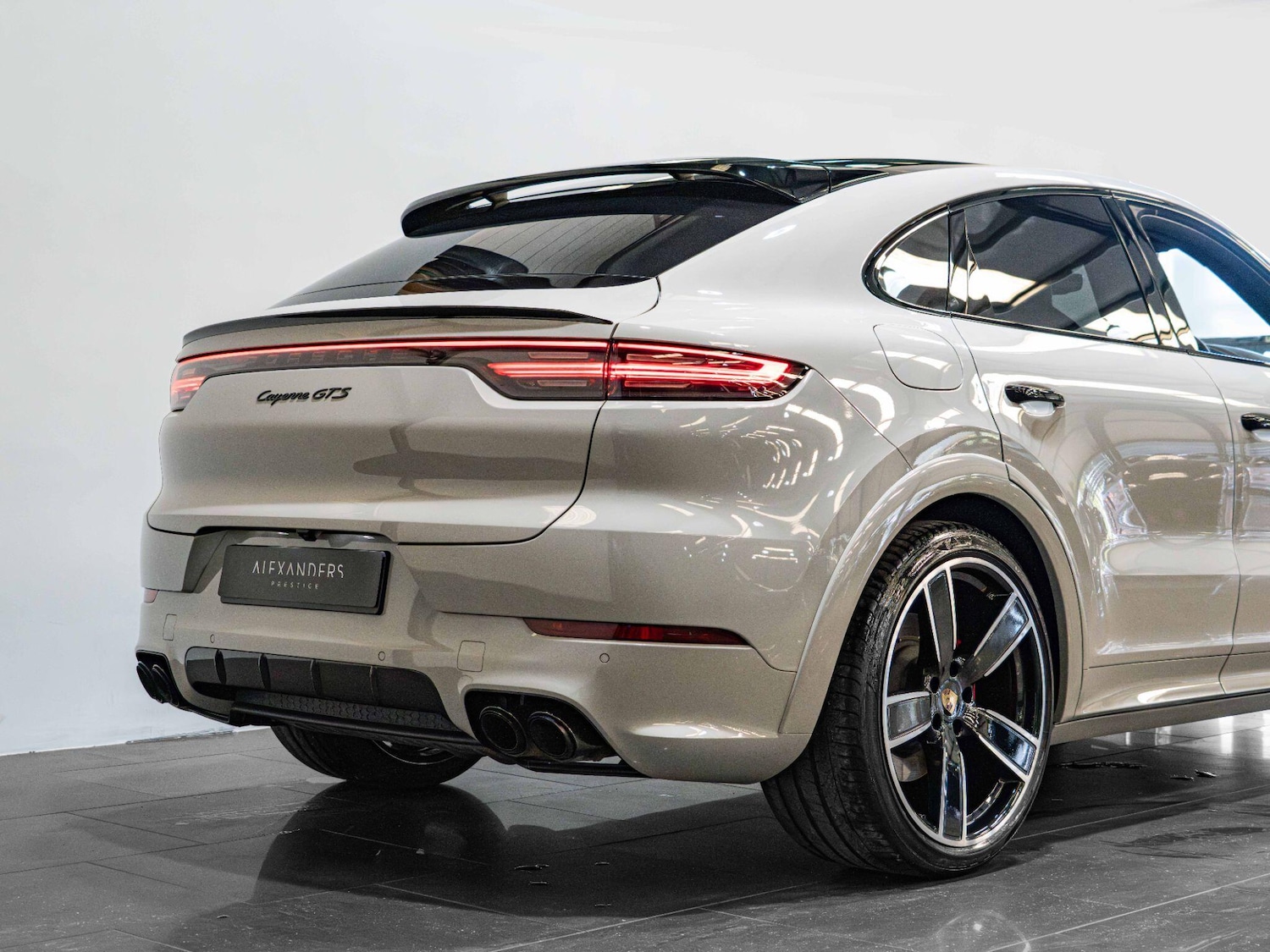 Used Porsche Cayenne for sale - 76989307: Photo 26