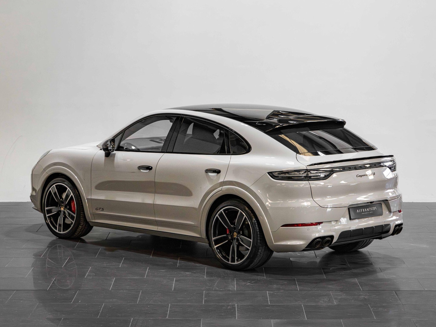 Used Porsche Cayenne for sale - 76989307: Photo 6