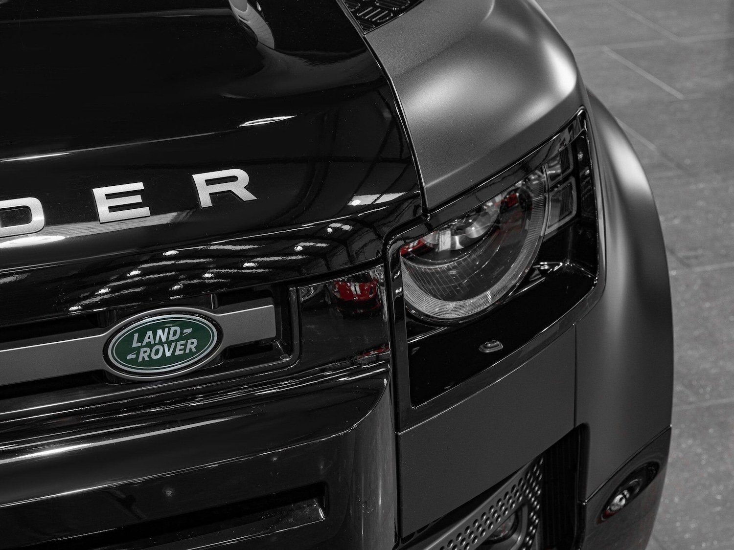 Used Land Rover Defender 110 for sale - 76151442: Photo 24