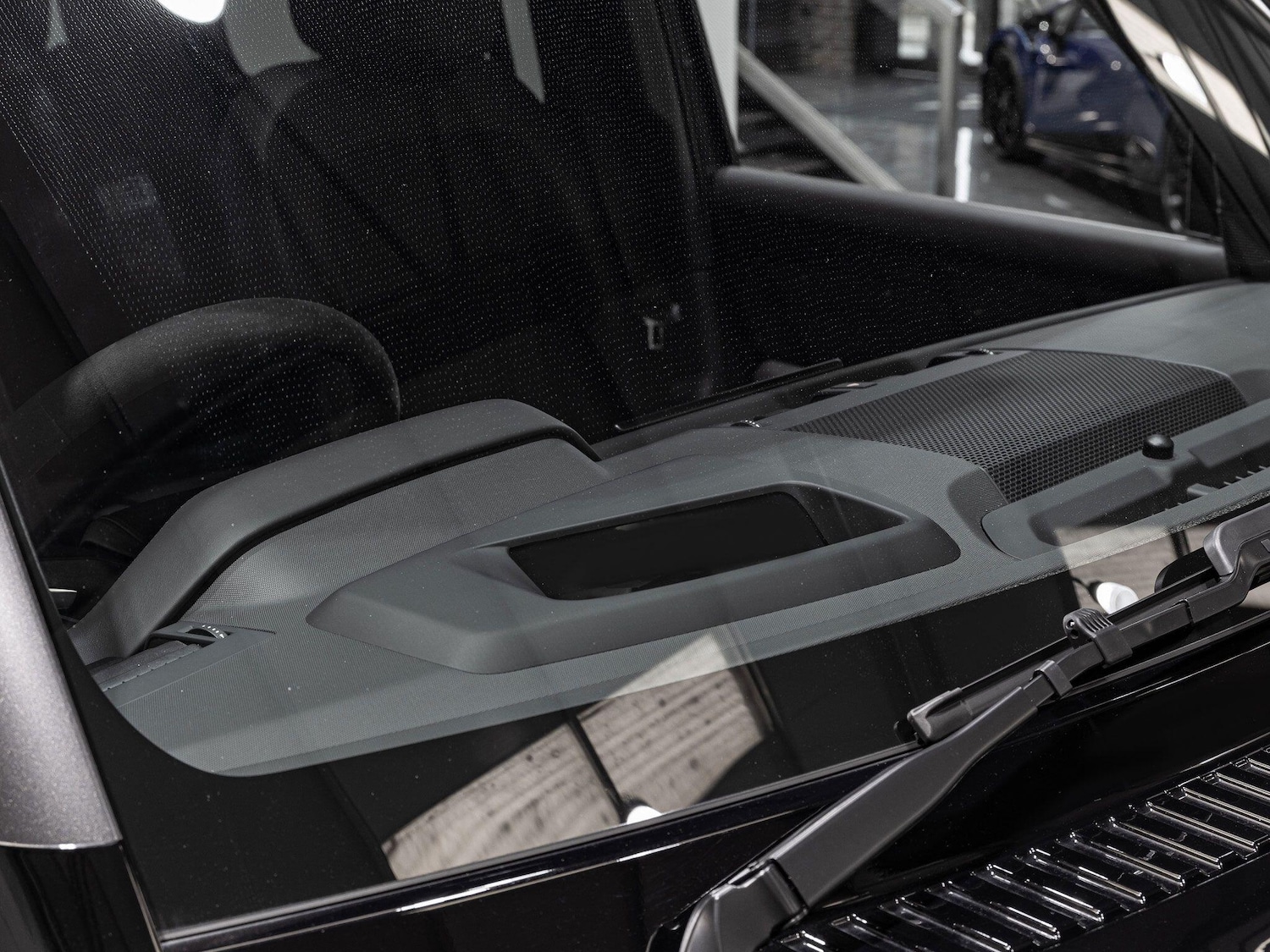 Used Land Rover Defender 110 for sale - 76151442: Photo 26