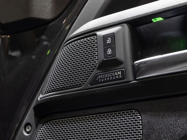 Used Land Rover Defender 110 for sale - 76151442: Photo 4