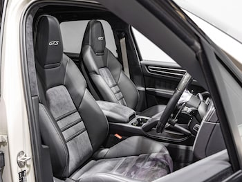Used Porsche Cayenne 2023 for sale - 79349638: Photo