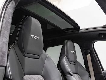 Used Porsche Cayenne 2023 for sale - 79349638: Photo